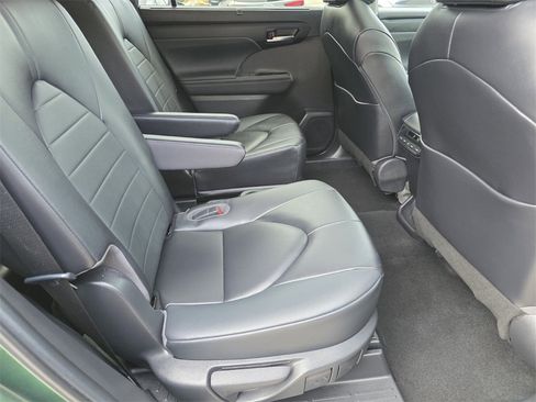 Certified 2023 Toyota Highlander Limited image 17