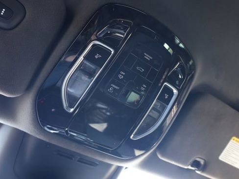 Used 2024 Maserati Grecale GT image 19