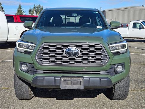Used 2021 Toyota Tacoma TRD Off-Road w/ TRD Premium Off Road Package image 2