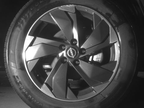 Used 2025 Nissan Rogue SV AWD/4WD image 13