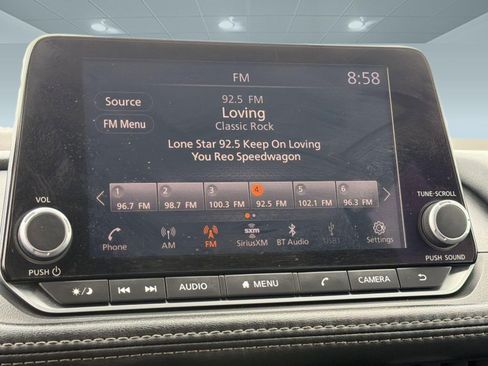 Used 2023 Nissan Rogue SV image 22