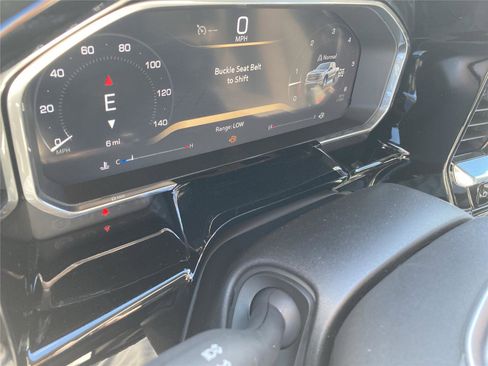 New 2026 GMC Sierra 1500 Elevation image 25