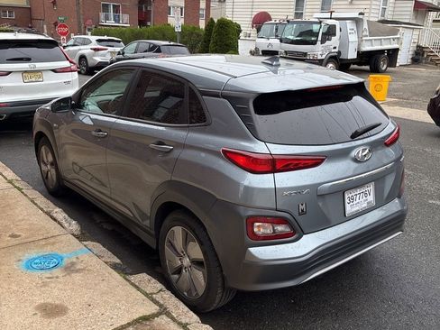 Used 2020 Hyundai Kona Limited w/ Cargo Package FWD image 4