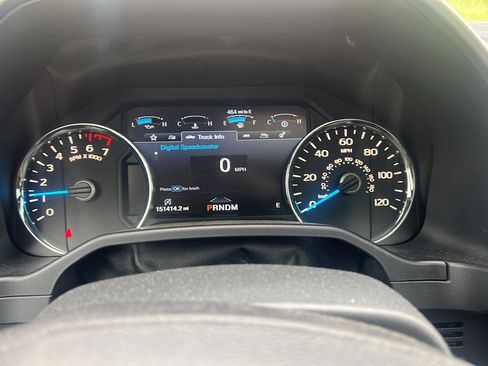 Used 2017 Ford F150 Lariat w/ Equipment Group 502A Luxury AWD/4WD image 19