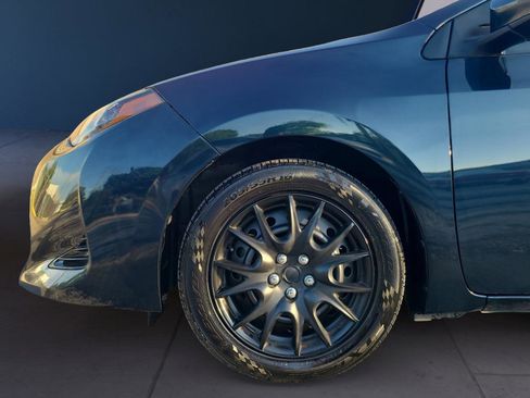 Used 2017 Toyota Corolla LE FWD image 9