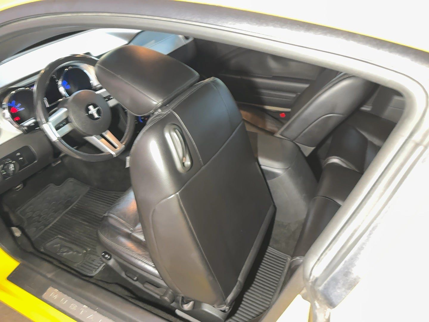 Used 2006 Ford Mustang GT Premium RWD image 55
