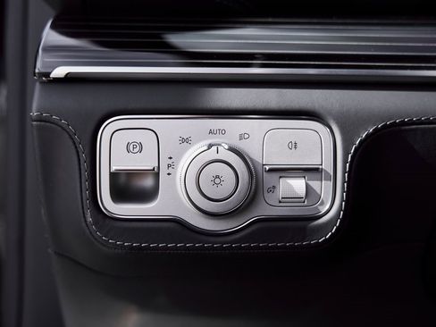 Used 2021 Mercedes-Benz Maybach GLS 600 4MATIC image 55