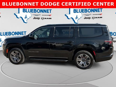 Used 2024 Jeep Wagoneer Series II w/ Flexible Seating Group RWD image 8