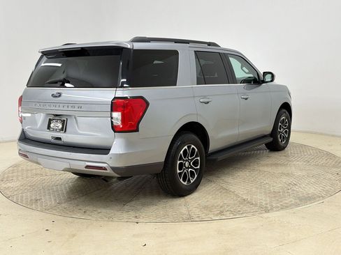 Used 2024 Ford Expedition XLT AWD/4WD image 9