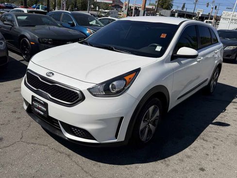 Used 2019 Kia Niro FE image 3