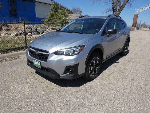 Used 2019 Subaru Crosstrek 2.0i w/ Eyesight System AWD/4WD image 2