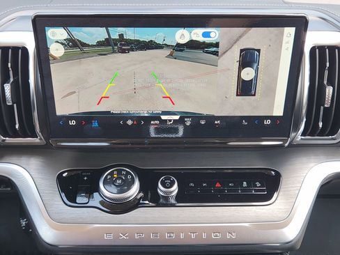 New 2026 Ford Expedition Max Platinum AWD/4WD image 18