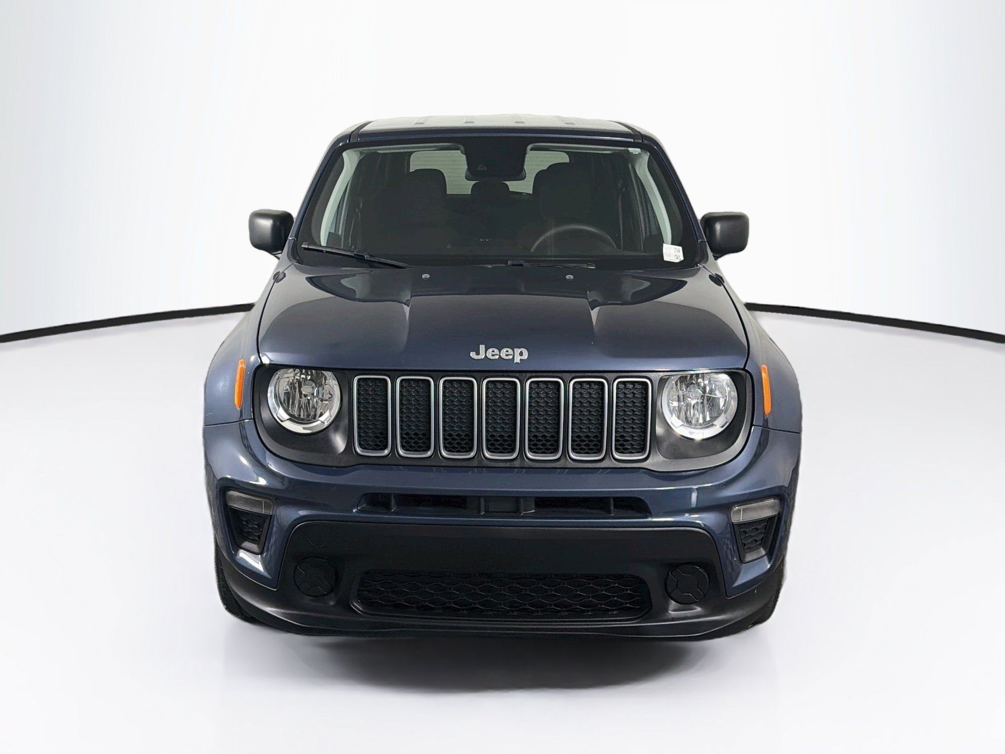 Used 2023 Jeep Renegade Latitude AWD/4WD image 2
