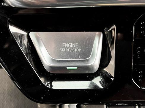 Used 2025 GMC Sierra 3500 Denali Ultimate image 10