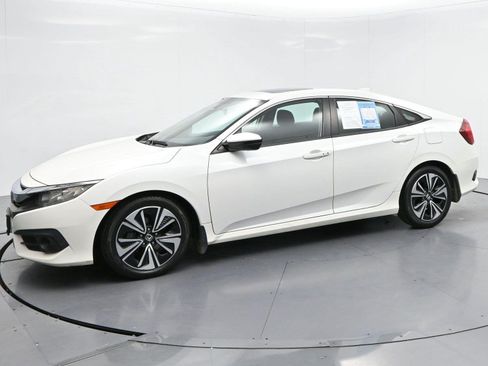 Used 2017 Honda Civic EX-T image 4