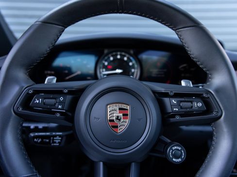 Used 2024 Porsche 911 Targa 4S image 15