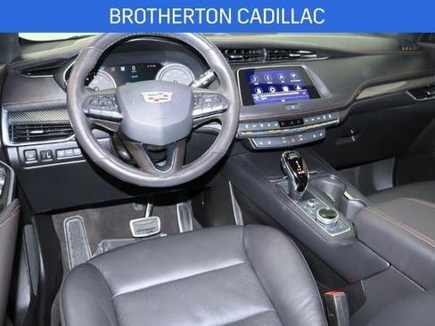 Certified 2023 Cadillac XT4 Sport AWD/4WD image 28