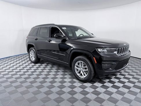 New 2025 Jeep Grand Cherokee Laredo X image 2