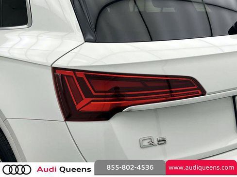 Certified 2023 Audi Q5 2.0T Premium w/ Convenience Package AWD/4WD image 10