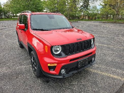 Used 2020 Jeep Renegade Altitude AWD/4WD image 8