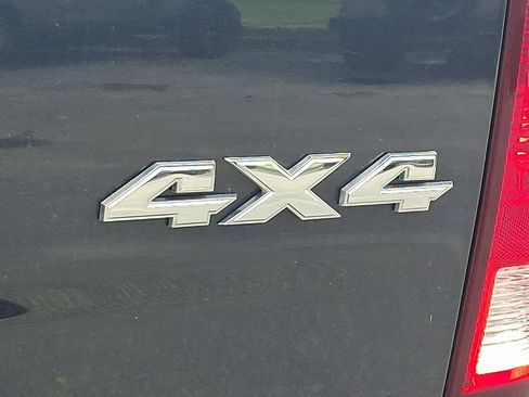 Used 2019 RAM 1500 Express AWD/4WD image 29