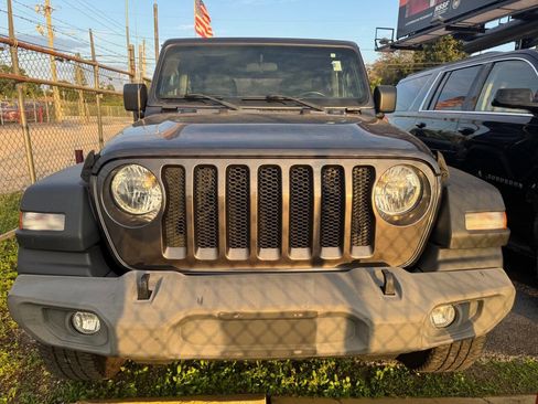 Used 2018 Jeep Wrangler Unlimited Sport S image 7