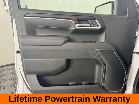 Used 2025 GMC Sierra 1500 SLT AWD/4WD image 11