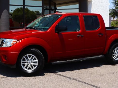 Used 2018 Nissan Frontier SV RWD image 3