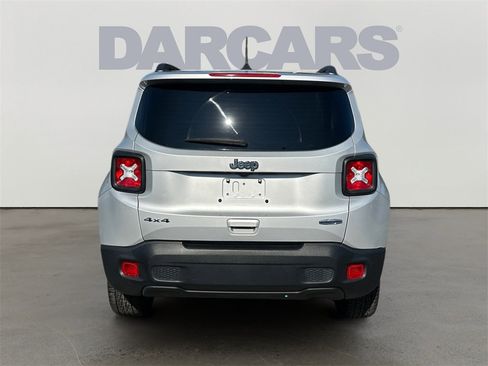 Used 2019 Jeep Renegade Latitude image 6