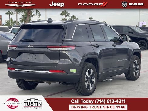 Used 2023 Jeep Grand Cherokee 4WD 4xe image 6