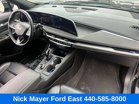Used 2025 Cadillac XT4 Premium Luxury image 14