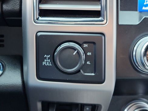 Used 2020 Ford F350 Platinum image 27