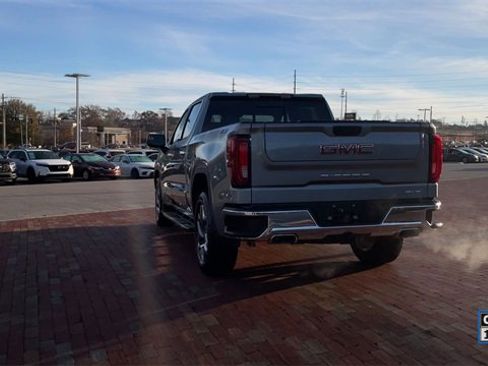 Used 2023 GMC Sierra 1500 SLT w/ SLT Premium Package image 8