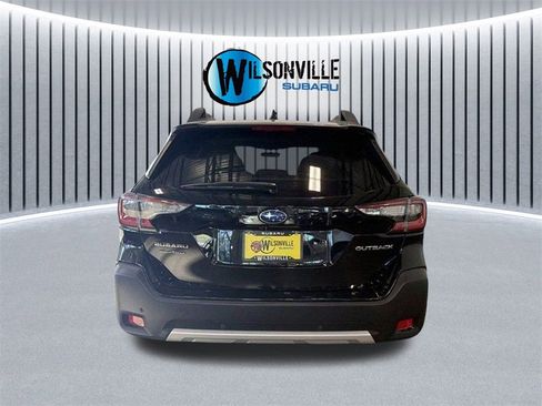 Used 2023 Subaru Outback Limited image 5