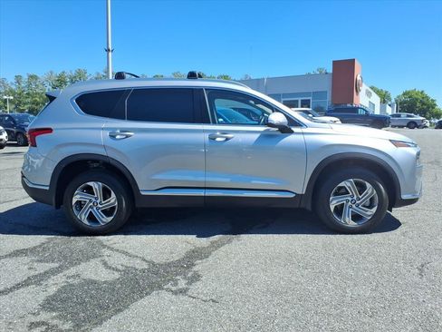 Used 2022 Hyundai Santa Fe SEL w/ Convenience + Premium Package AWD/4WD image 3