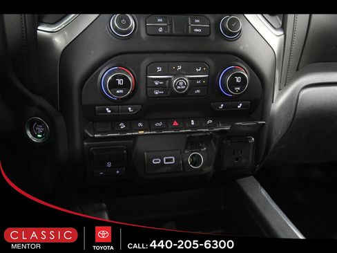 Used 2020 Chevrolet Silverado 1500 LT Trail Boss w/ Midnight Edition image 15