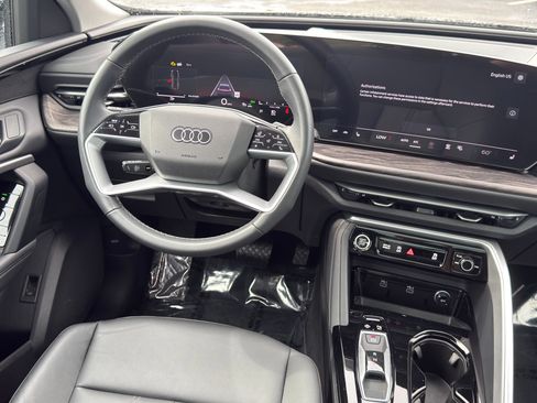Certified 2025 Audi Q5 Premium w/ Convenience Package AWD/4WD image 25