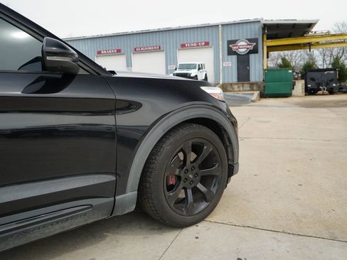 Used 2020 Ford Explorer ST w/ ST High-Performance Pack image 12