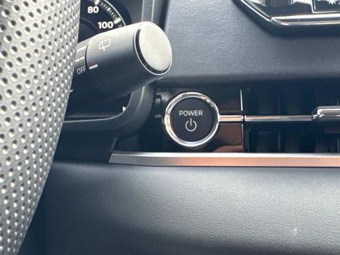 New 2025 Mitsubishi Outlander 4WD Plug-In Hybrid image 28