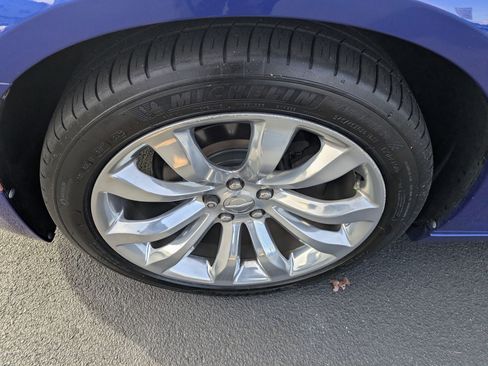 Used 2018 Chrysler 300 Limited w/ Safetytec Plus Group image 9