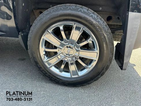Used 2017 Chevrolet Silverado 1500 High Country AWD/4WD image 24