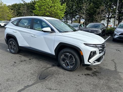 New 2026 Hyundai Tucson Blue SE AWD/4WD image 8