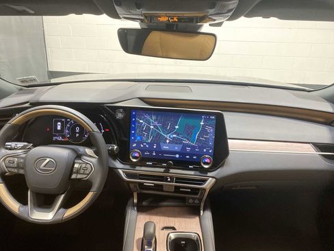 Used 2024 Lexus RX 350 Premium image 10