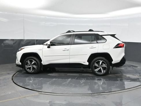 Used 2024 Toyota RAV4 SE w/ Weather & Moonroof Package AWD/4WD image 10