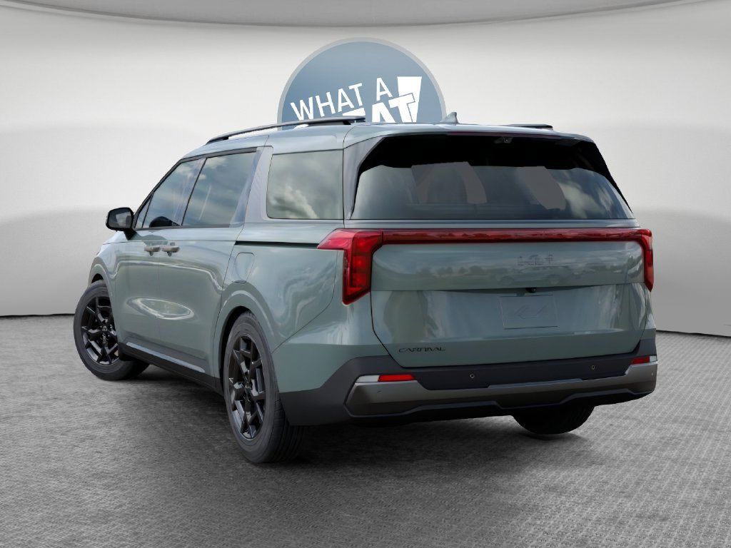 New 2027 Kia Carnival EX FWD image 3