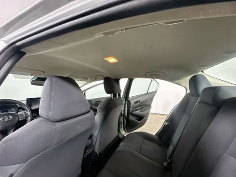 Used 2022 Toyota Corolla LE FWD image 12
