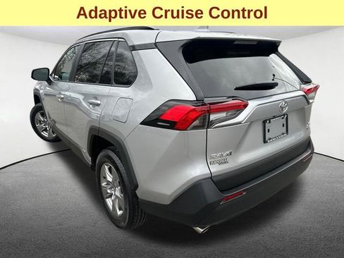 Used 2025 Toyota RAV4 XLE image 8