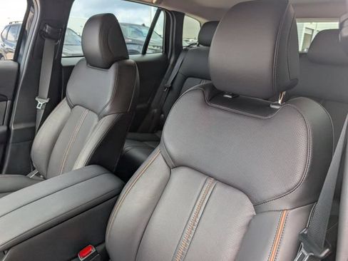 Used 2025 MAZDA CX-50 AWD 2.5 Hybrid w/ Premium Pkg image 10