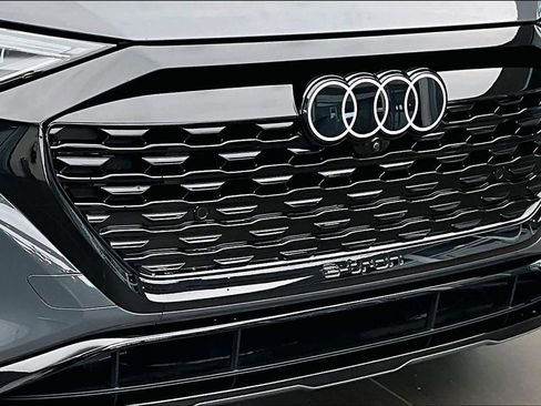 Used 2024 Audi Q8 e-tron Prestige w/ Prestige Package image 32