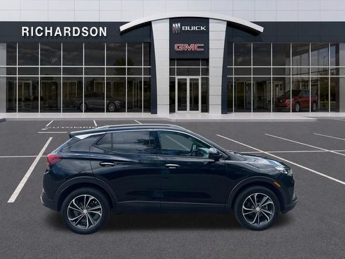 Used 2021 Buick Encore GX Essence AWD/4WD image 7